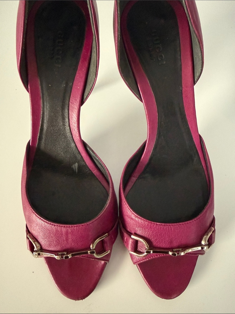 Gucci Open-Toe Heels Plum leather and Horsebit Detail - Picture 5 of 8